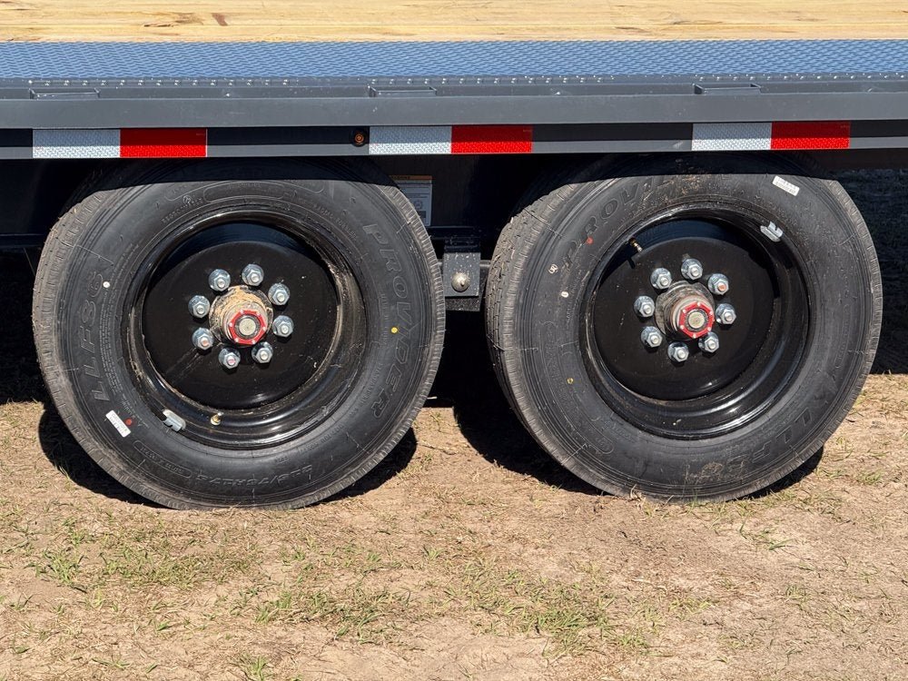 Lamar FA Bumper Pull Deckover Full Tilt Trailer - Image 8