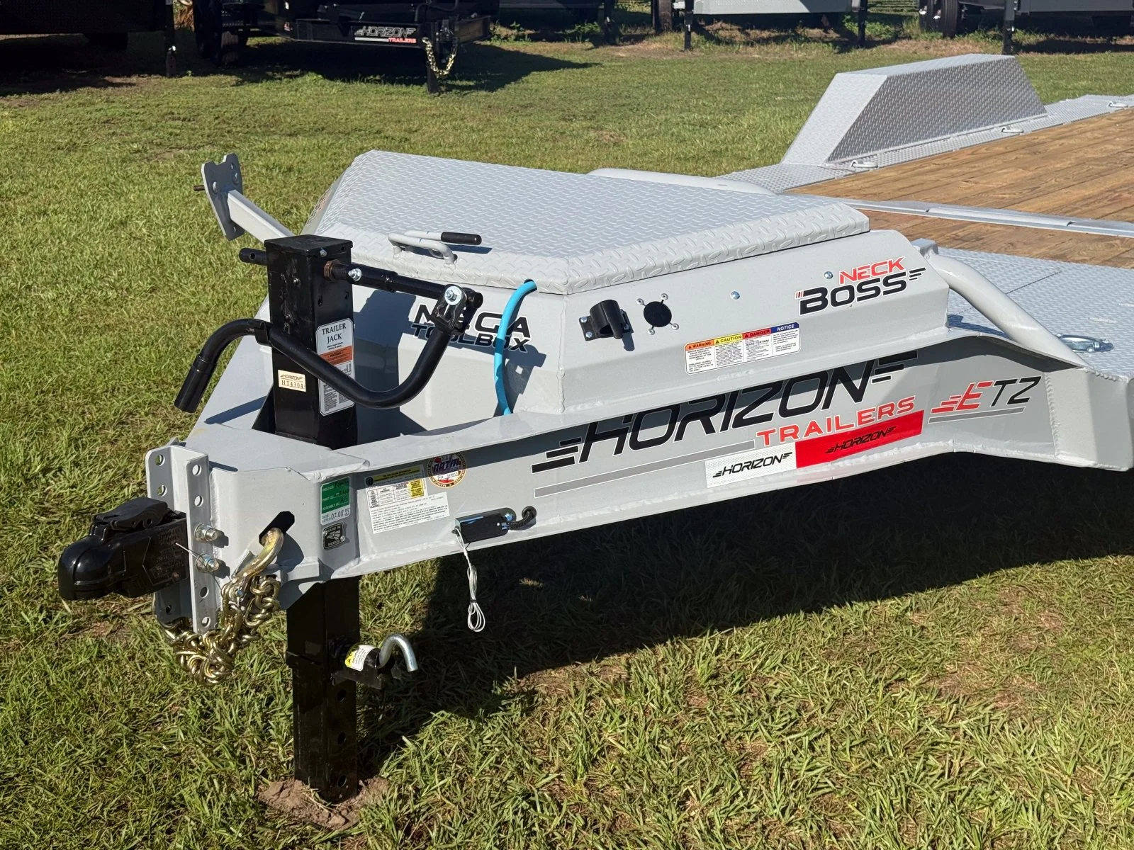 Horizon ETZ Bumper Pull Equipment Tilt Trailer - Image 5