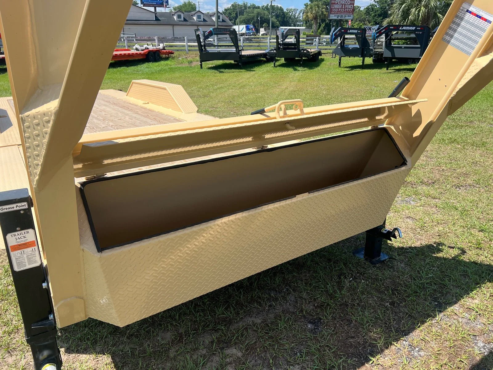 Horizon ETZ Gooseneck Equipment Tilt Trailer - Image 5