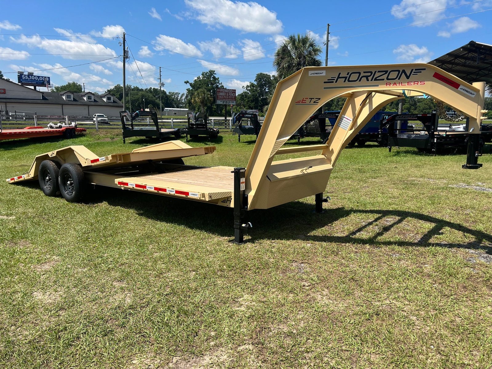 Horizon ETZ Gooseneck Equipment Tilt Trailer - Image 7