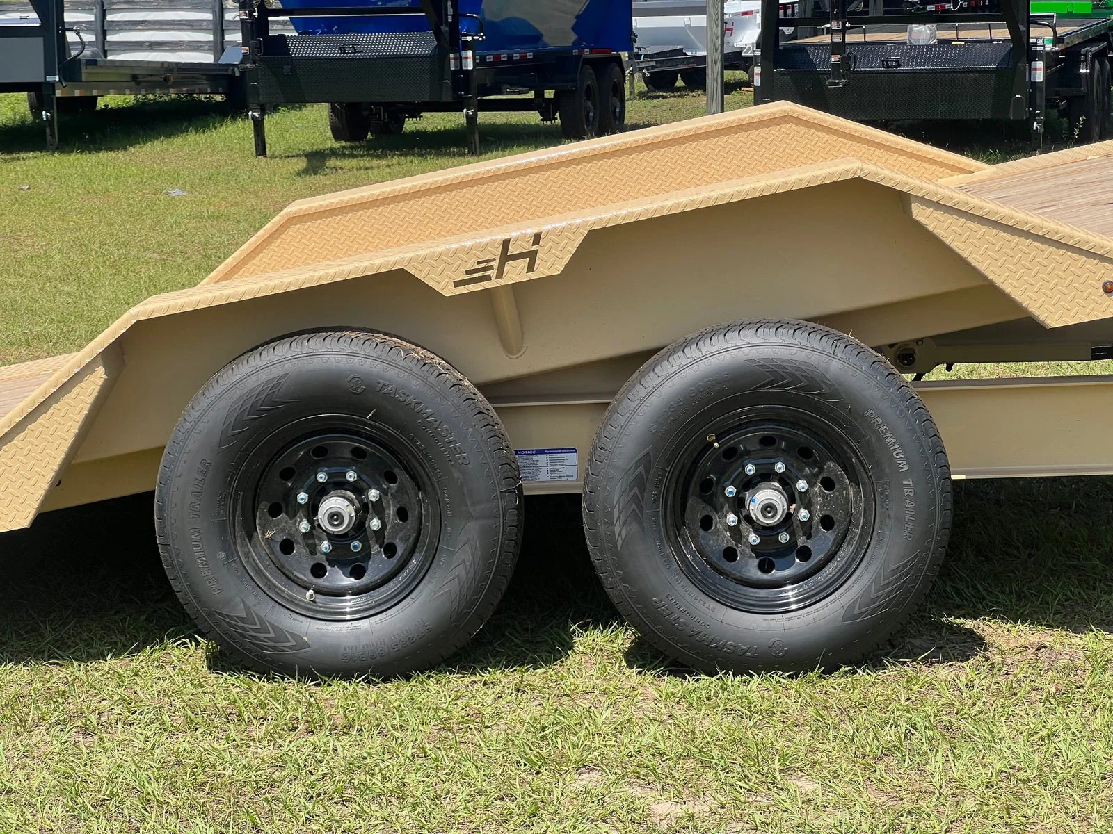 Horizon ETZ Gooseneck Equipment Tilt Trailer - Image 8