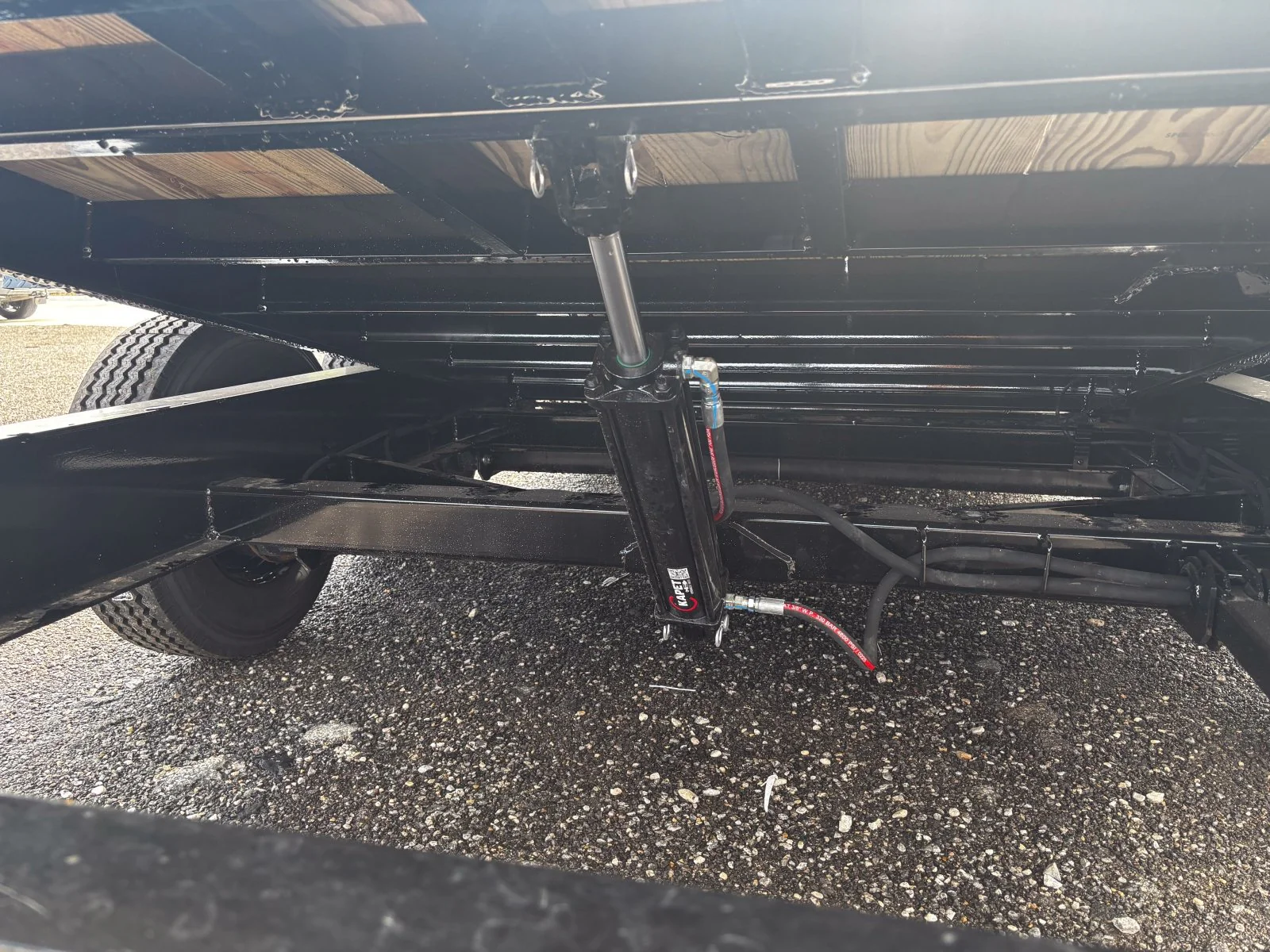 Horizon ETZ Gooseneck Equipment Tilt Trailer - Image 9