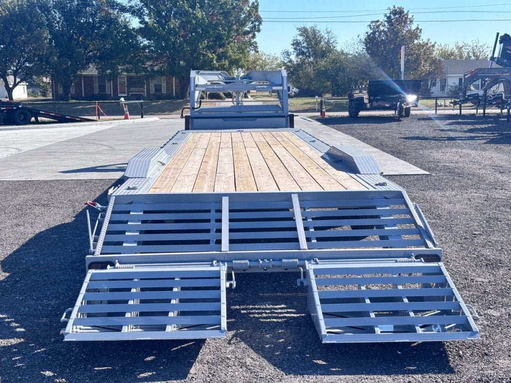 Horizon EWZ Gooseneck Equipment Trailer - Image 10