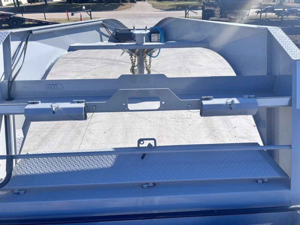 Horizon EWZ Gooseneck Equipment Trailer - Image 5