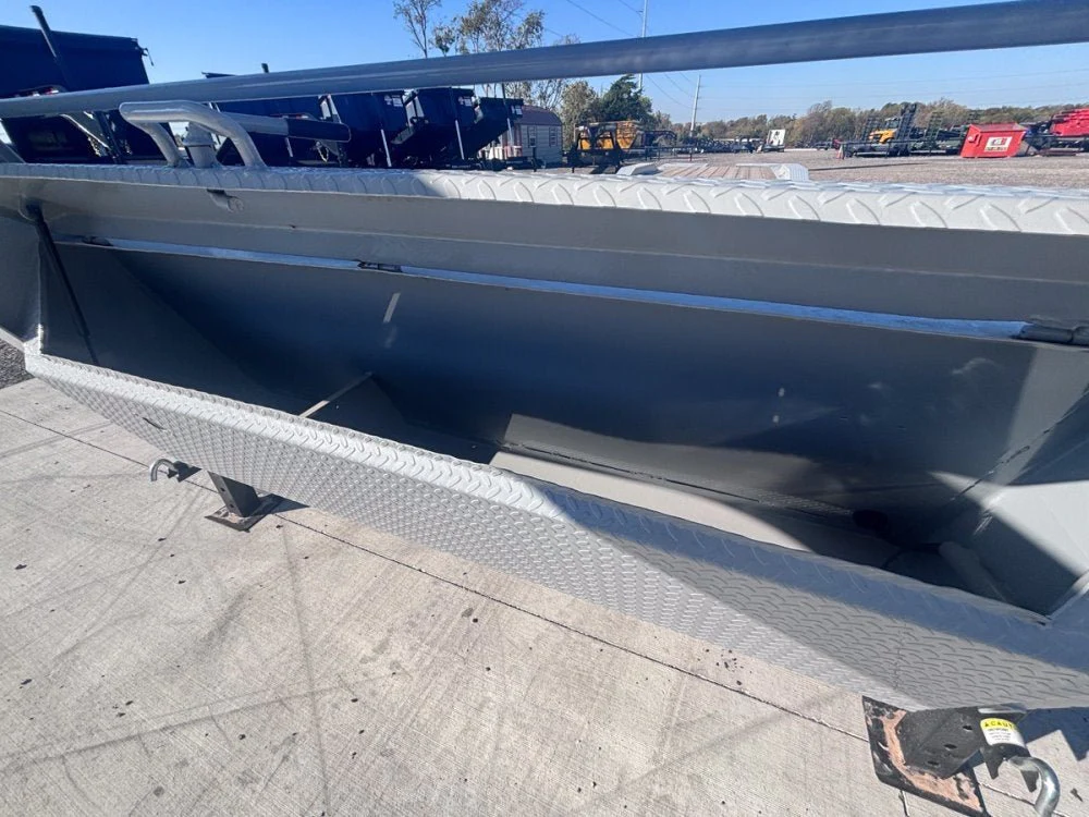 Horizon EWZ Gooseneck Equipment Trailer - Image 6