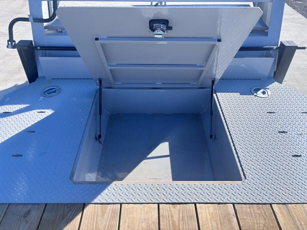Horizon EWZ Gooseneck Equipment Trailer - Image 7
