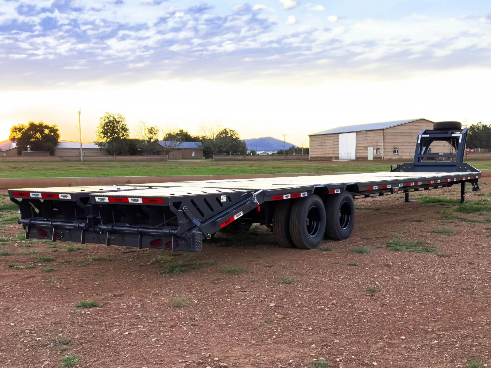 Horizon FHZ Gooseneck Deckover Trailer - Image 6
