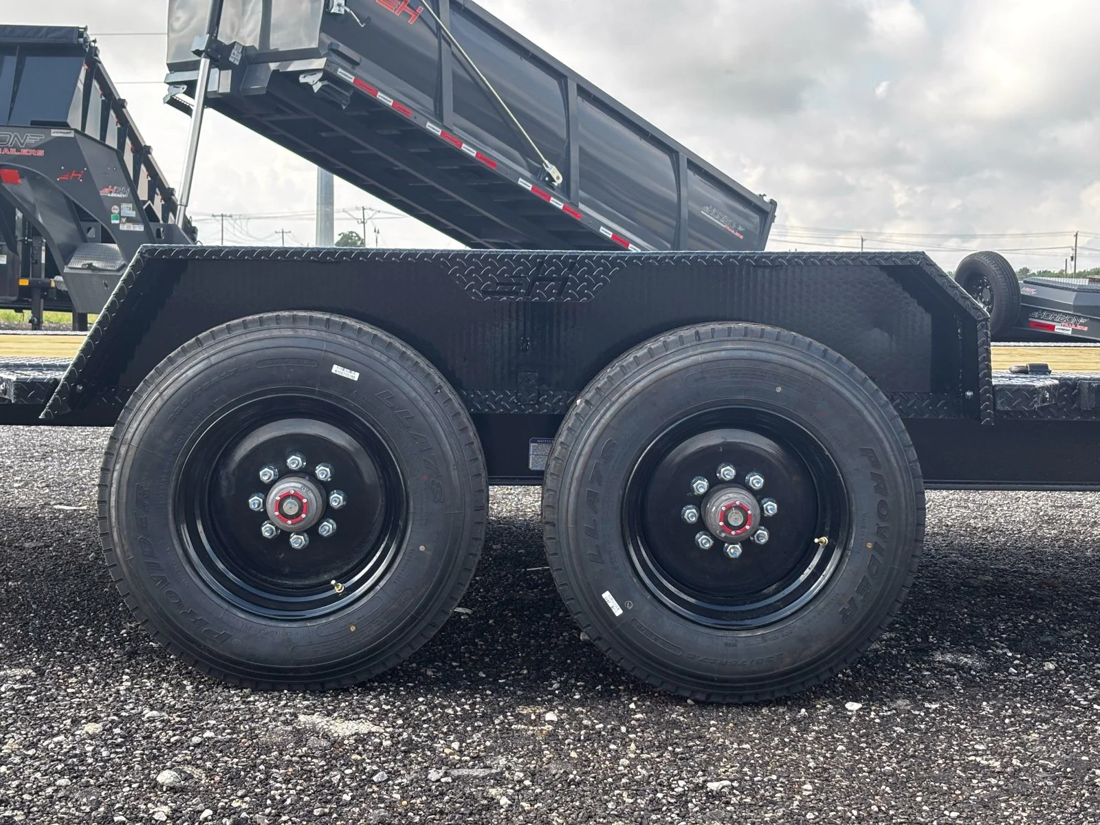Horizon HET Bumper Pull Tilt Trailer - Image 4