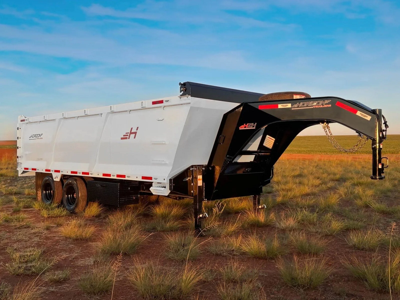 Horizon HZH Gooseneck Dump Trailer - Image 5