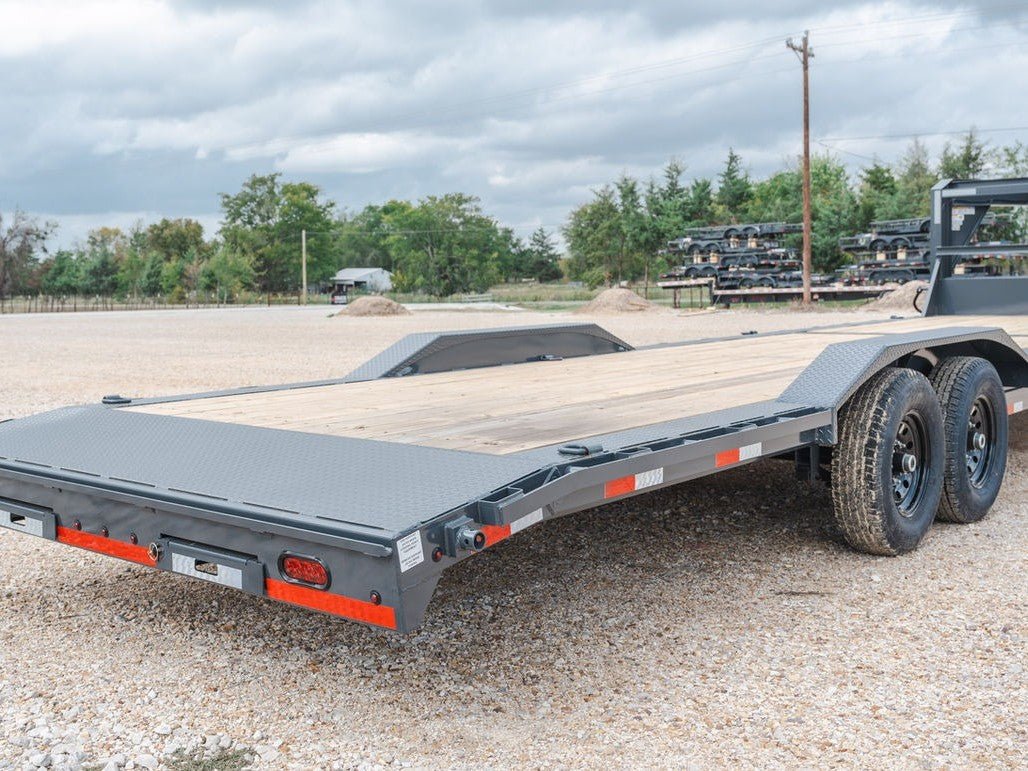 Lamar H8 Gooseneck Equipment Trailer - Image 10