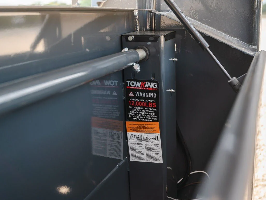 Lamar H8 Gooseneck Equipment Trailer - Image 9