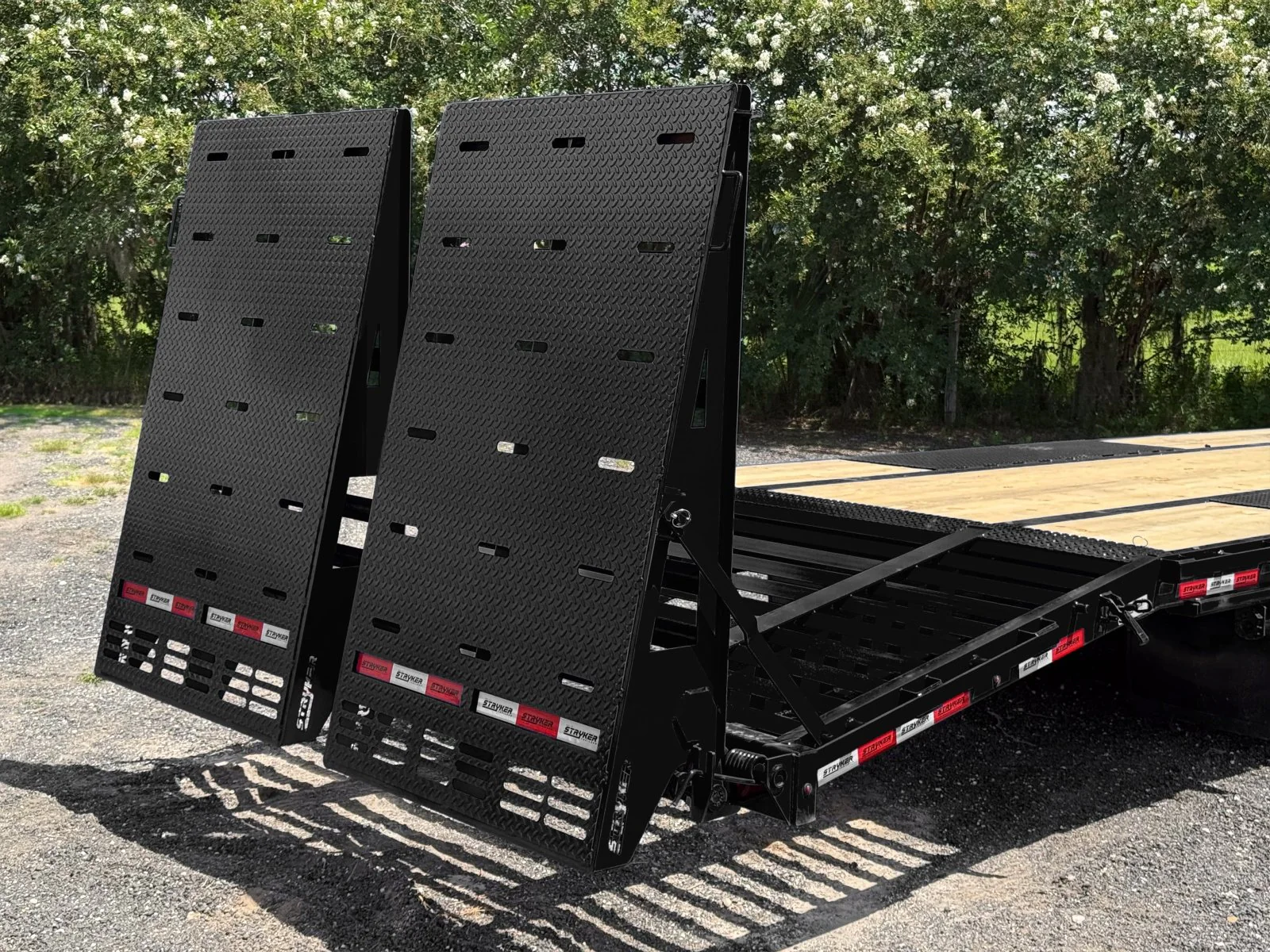 Stryker Pro Gooseneck Deckover Trailer - Image 10