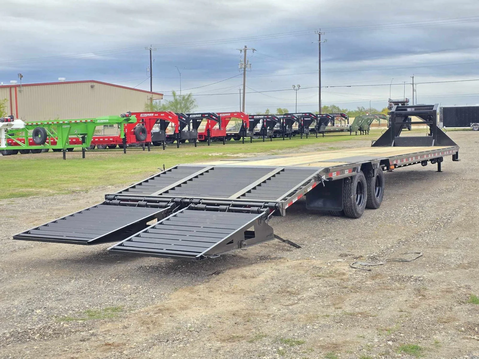 Stryker Pro Gooseneck Deckover Trailer - Image 7