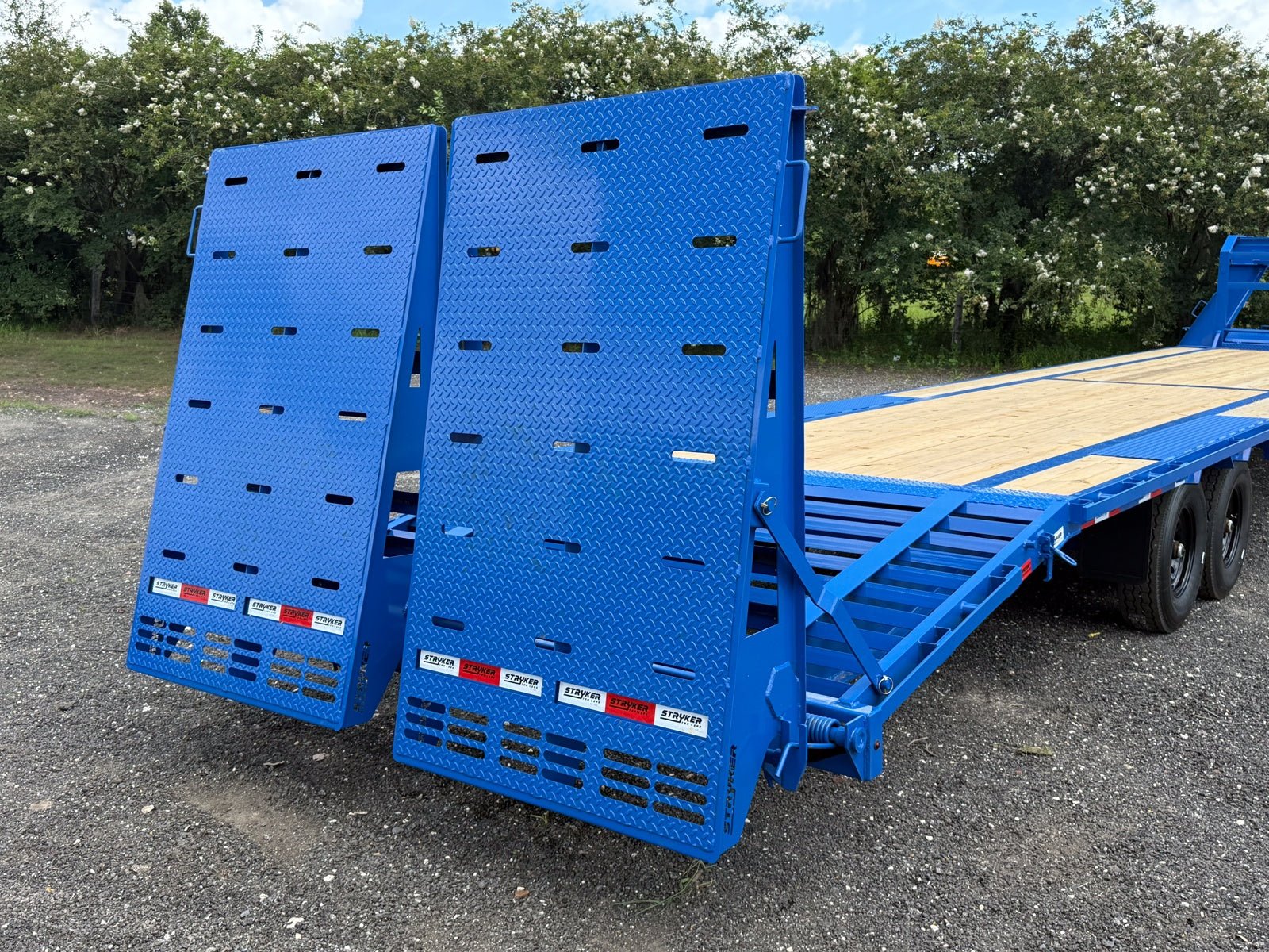 Stryker Single Wheel Deckover Trailer - Image 12