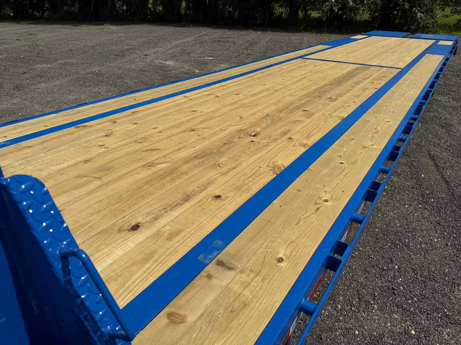 Stryker Single Wheel Deckover Trailer - Image 6
