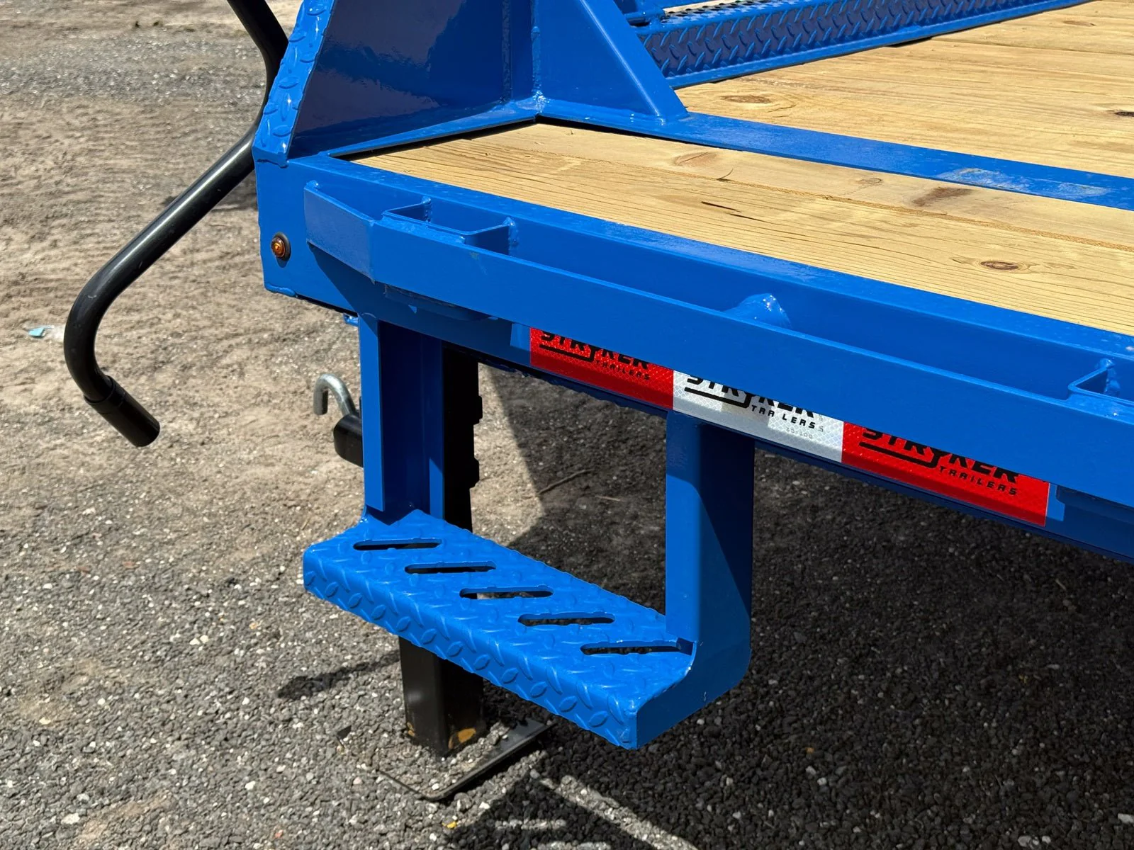 Stryker Single Wheel Deckover Trailer - Image 7